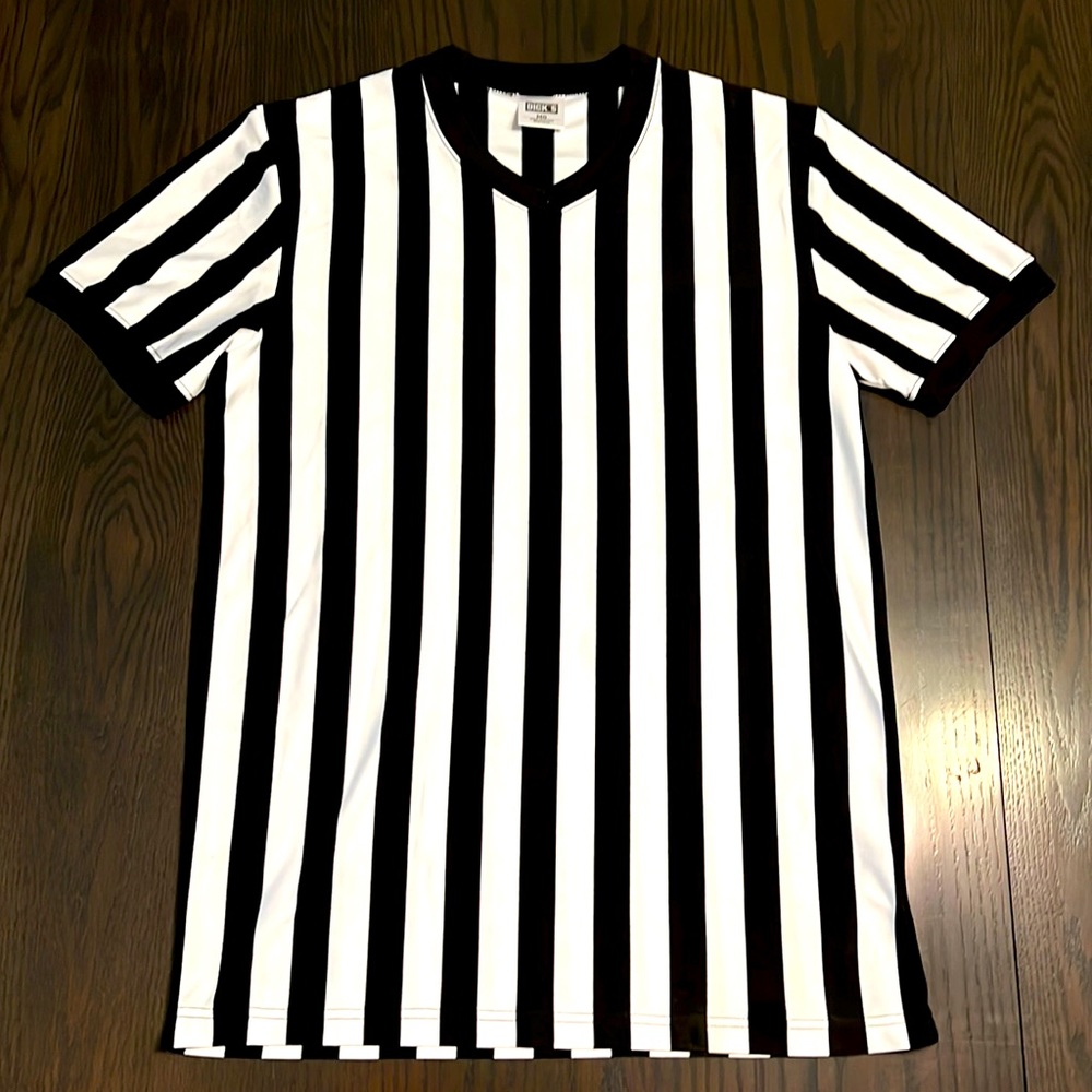 Referee shirt from Dicks sporting goods Size medium